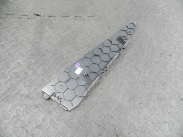 159. 2010 AUDI Q7 S LINE. FLOOR CARPET TRIM - Image 2
