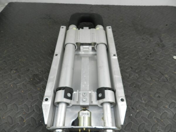 143. 2003 BMW E46 318Ci CONVERTIBLE. DRIVER SIDE ROLL OVER PROTECTION BAR - Image 5