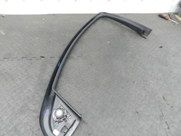 159. 2010 AUDI Q7 S LINE. PASSENGER SIDE FRONT DOOR SURROUND TRIM - Image 3