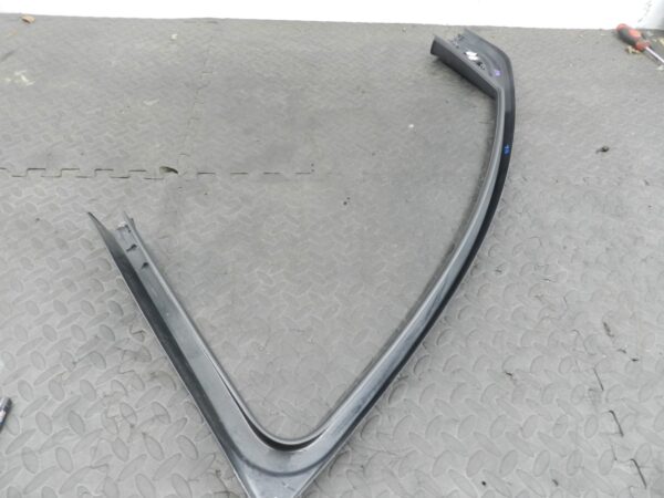 159. 2010 AUDI Q7 S LINE. PASSENGER SIDE FRONT DOOR SURROUND TRIM - Image 4