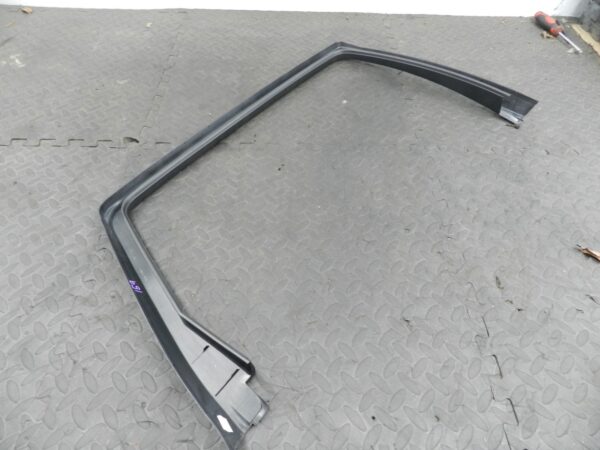 159. 2010 AUDI Q7 S LINE. DRIVER SIDE REAR DOOR SURROUND TRIM - Image 4