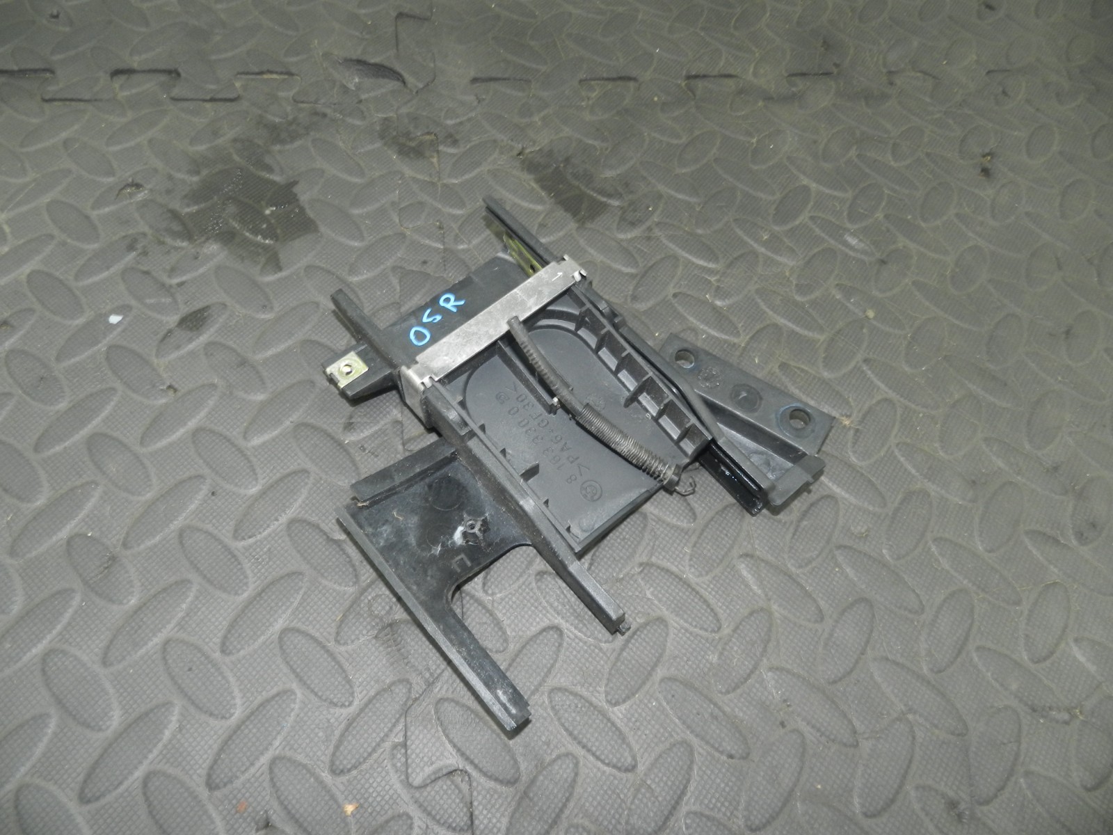 157. 1997 BMW 323I E36 CONVERTIBLE. DRIVER SIDE REAR SLIDING COVER 8163330 - Image 4