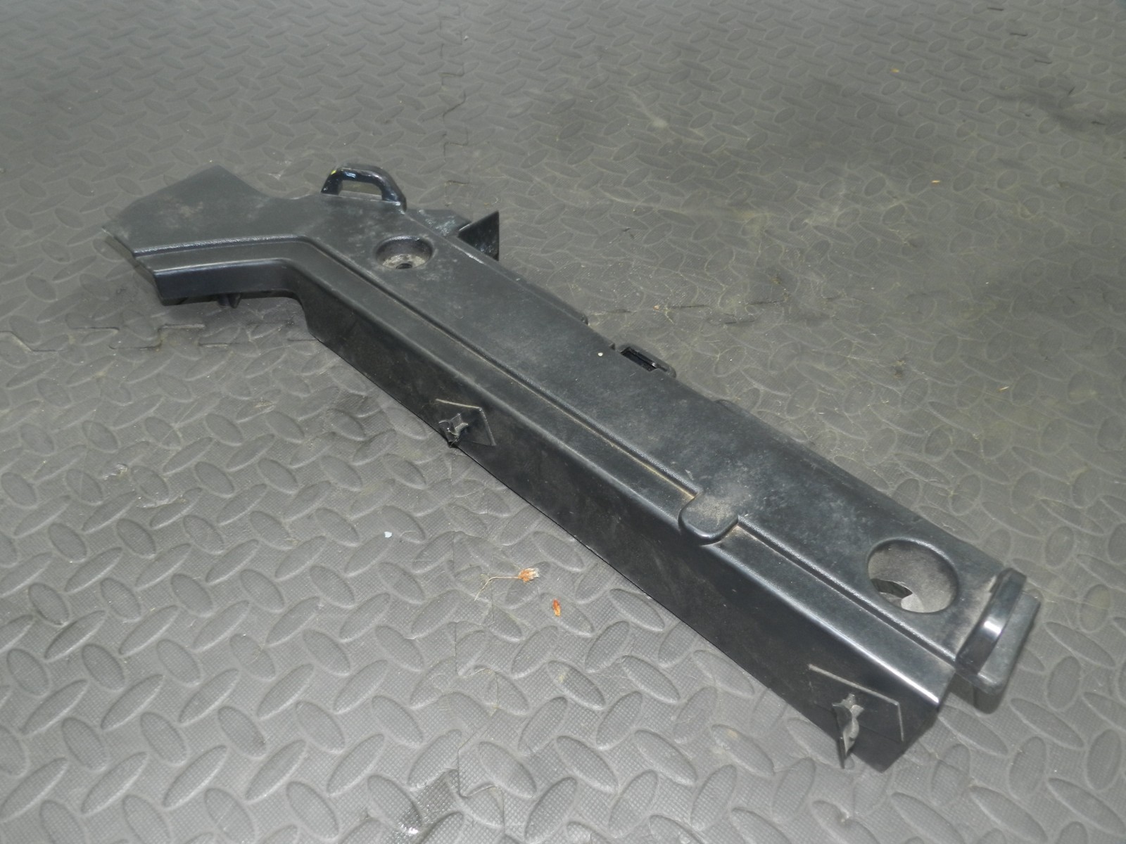157. 1997 BMW 323I E36 CONVERTIBLE. BOOT FLOOR PANEL TRIM BROKEN