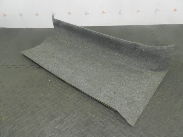 157. 1997 BMW 323I E36 CONVERTIBLE. ROOF STORAGE AREA CARPET