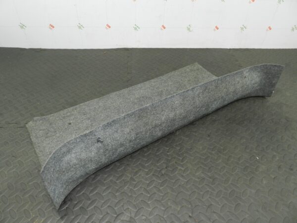157. 1997 BMW 323I E36 CONVERTIBLE. ROOF STORAGE AREA CARPET - Image 2