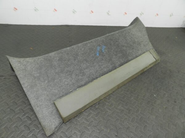 157. 1997 BMW 323I E36 CONVERTIBLE. ROOF STORAGE AREA CARPET - Image 3
