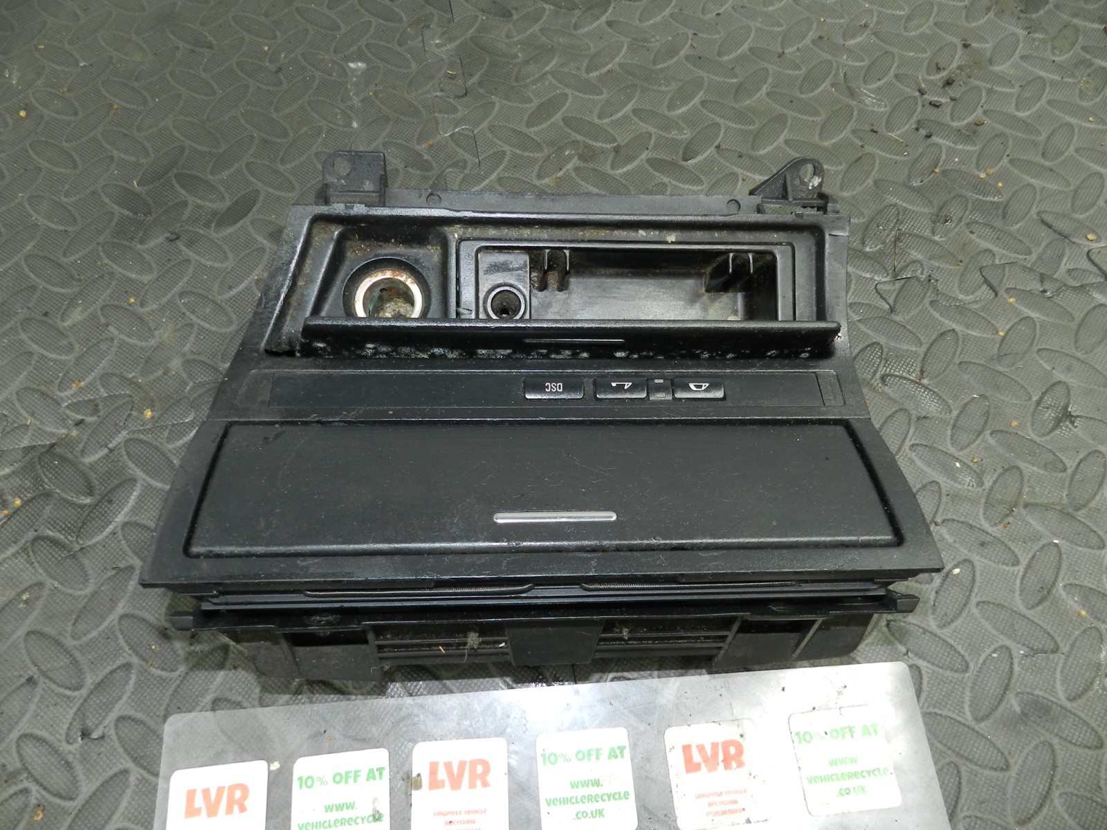 143. 2003 BMW E46 318Ci CONVERTIBLE. ASHTRAY STORAGE POCKET 12V ROOF BUTTONS - Image 2