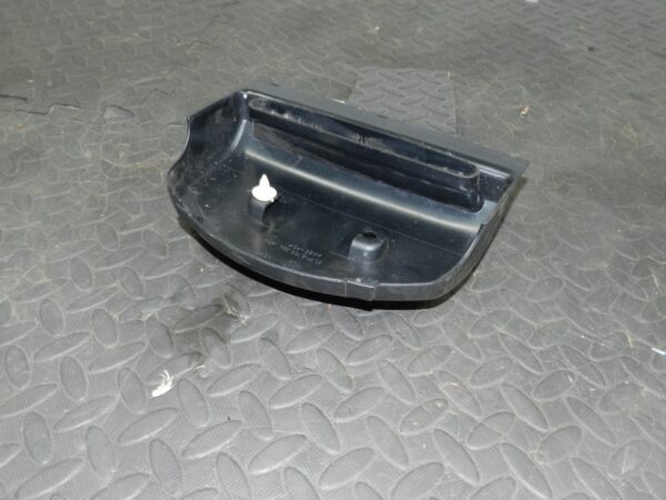 157. 1997 BMW 323I E36 CONVERTIBLE. REAR SEAT BELT TRIM 8163324 AIR VENT - Image 4