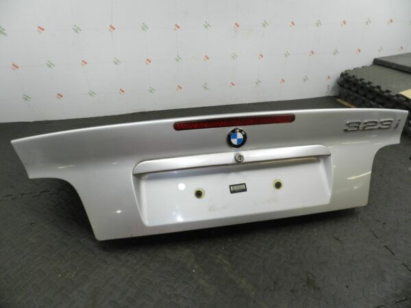 157. 1997 BMW 323I E36 CONVERTIBLE. BOOT LID TAIL GATE IN SILVER - Image 6