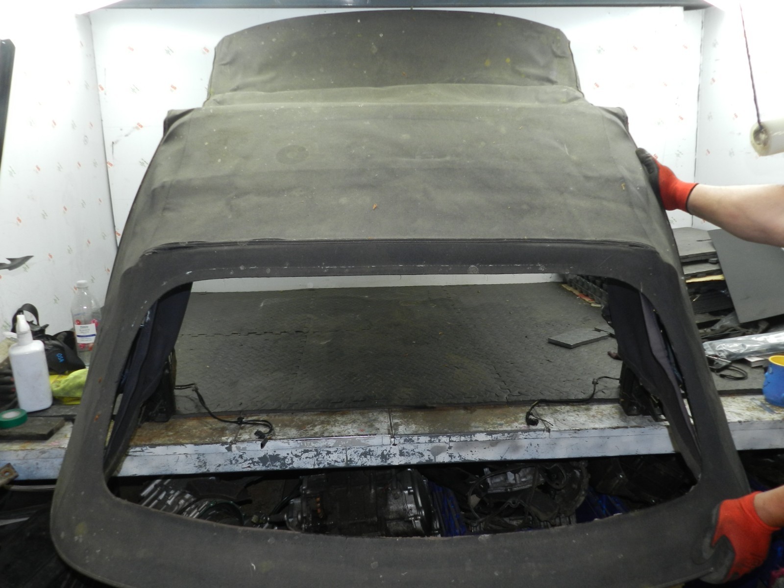 157. 1997 BMW 323I E36 CONVERTIBLE. CONVERTIBLE ROOF FABRIC NEEDS REPAIR