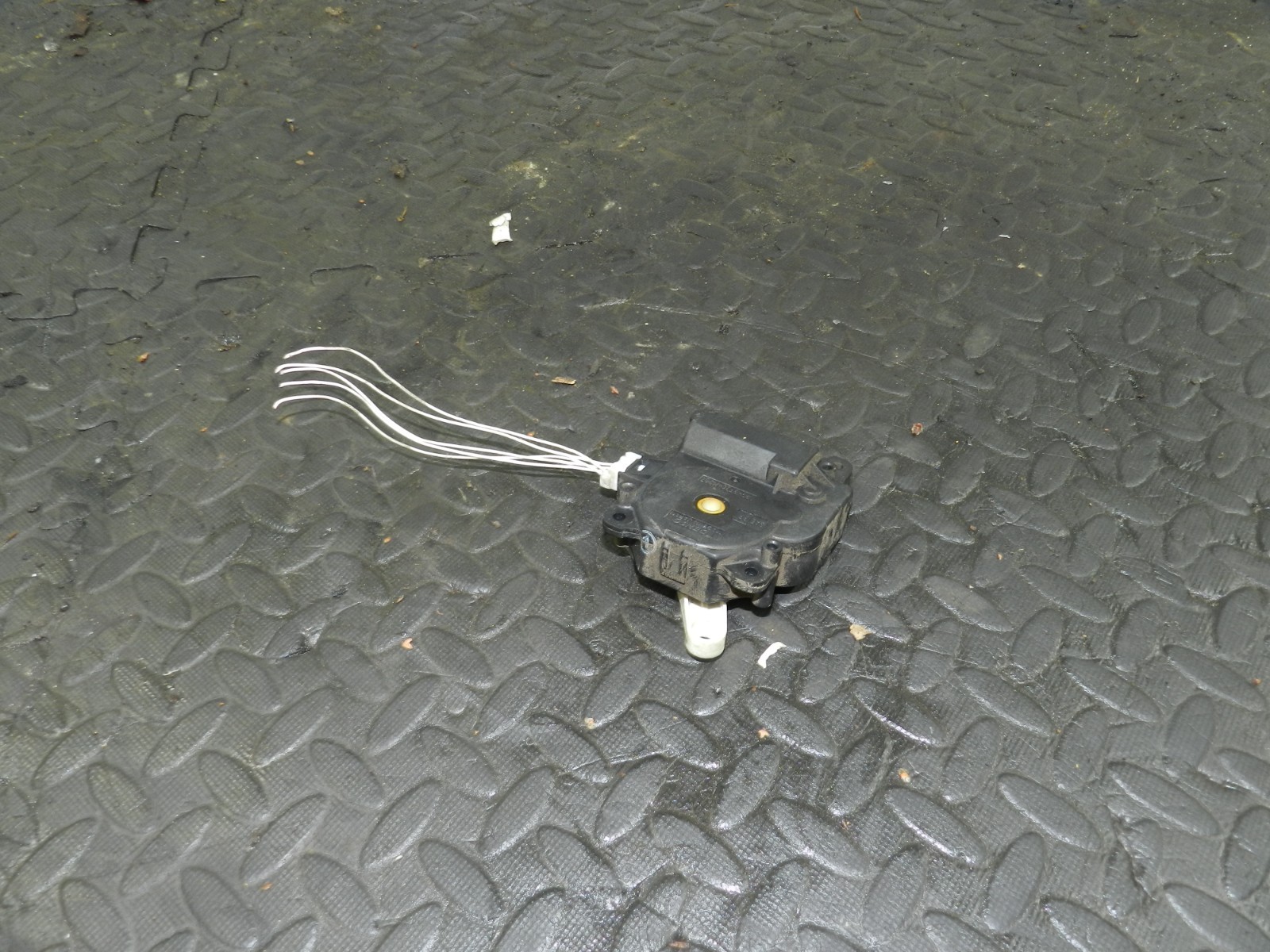 (145) 2003 TOYOTA RAV 4 MK2. HEATER FLAP CONTROL ACTUATOR MOTOR