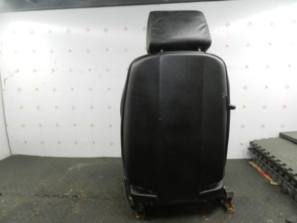 157. 1997 BMW 323I E36 CONVERTIBLE. DRIVER SIDE BLACK LEATHER SEAT DAMAGED - Image 5