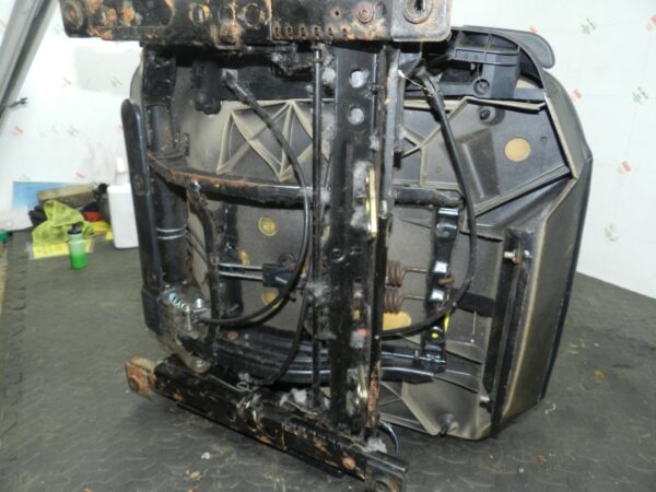 157. 1997 BMW 323I E36 CONVERTIBLE. DRIVER SIDE BLACK LEATHER SEAT DAMAGED - Image 7