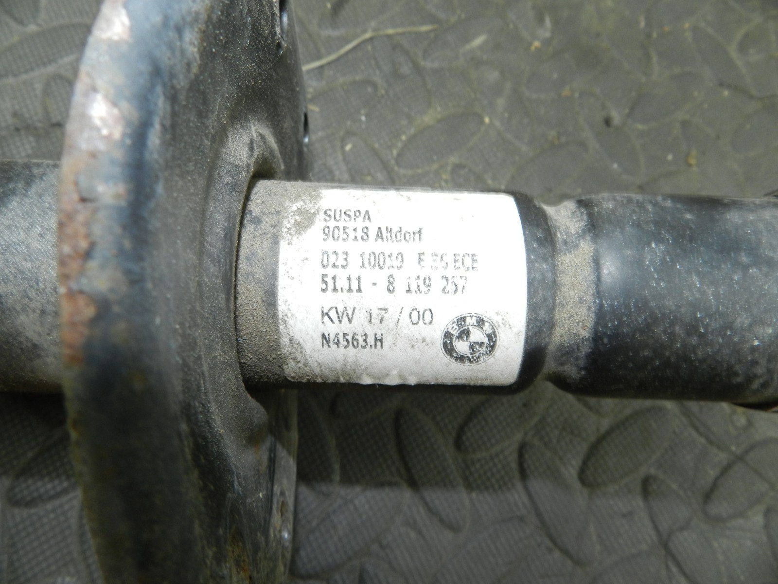 157. 1997 BMW 323I E36 CONVERTIBLE. PASSENGER SIDE FRONT BUMPER SUPPORT 8119257 - Image 4