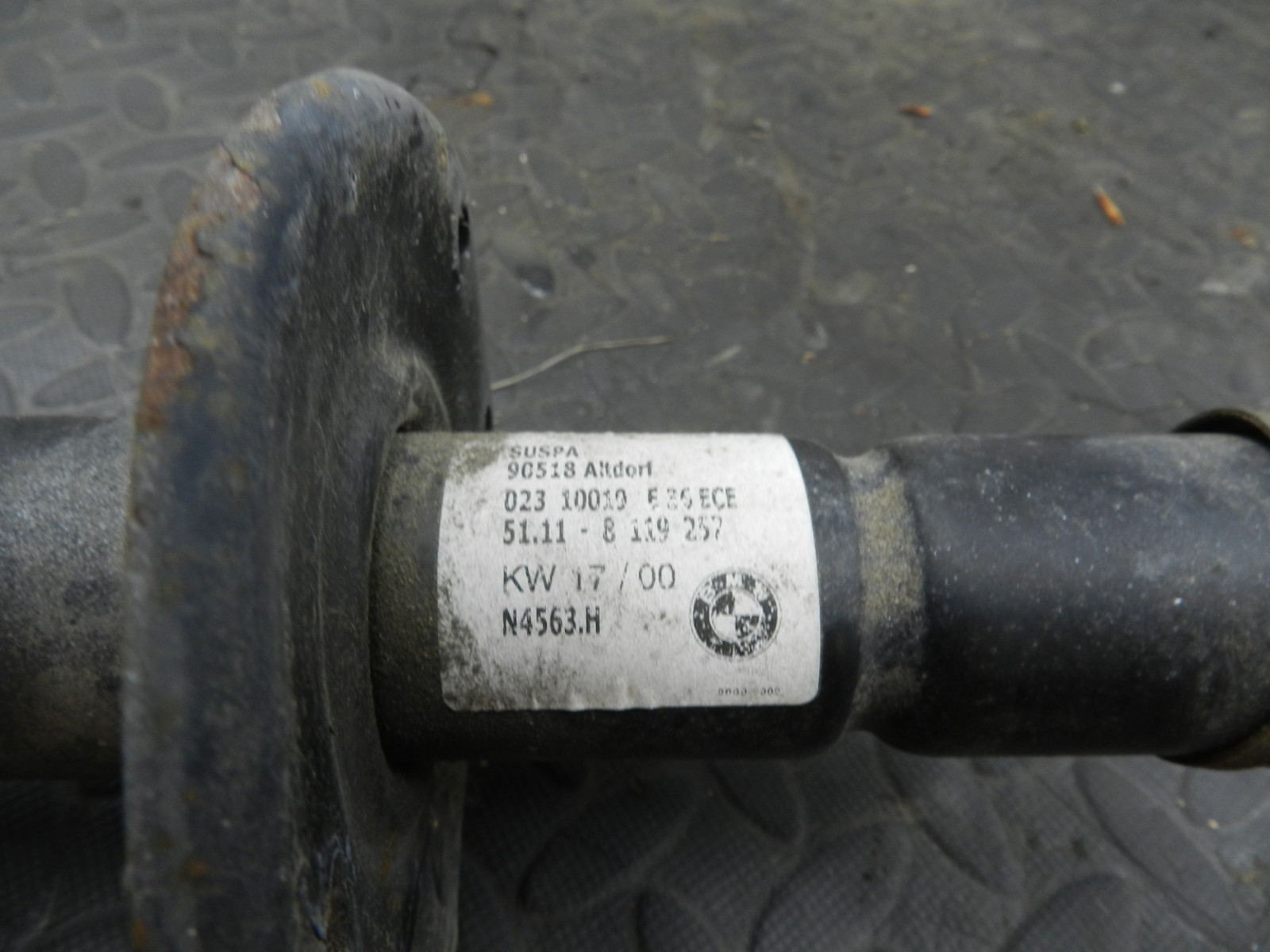 157. 1997 BMW 323I E36 CONVERTIBLE. PASSENGER SIDE FRONT BUMPER SUPPORT 8119257 - Image 5