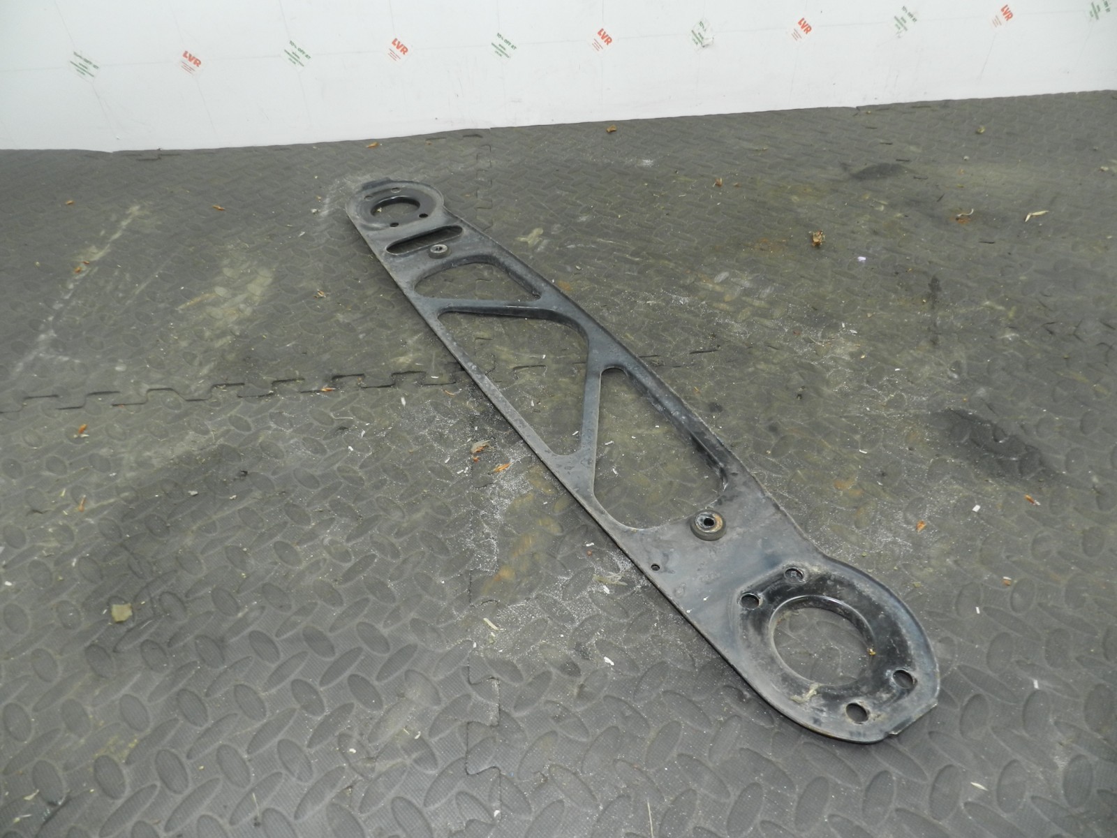 157. 1997 BMW 323I E36 CONVERTIBLE. FRONT CORE SUPPORT CROSS MEMBER - Image 3