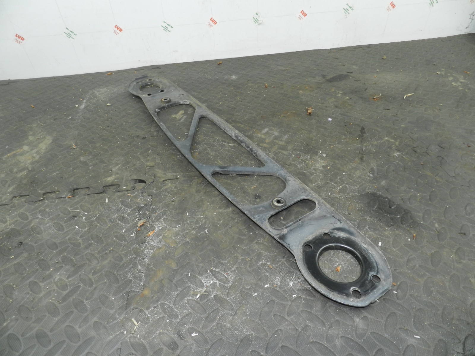157. 1997 BMW 323I E36 CONVERTIBLE. FRONT CORE SUPPORT CROSS MEMBER - Image 4
