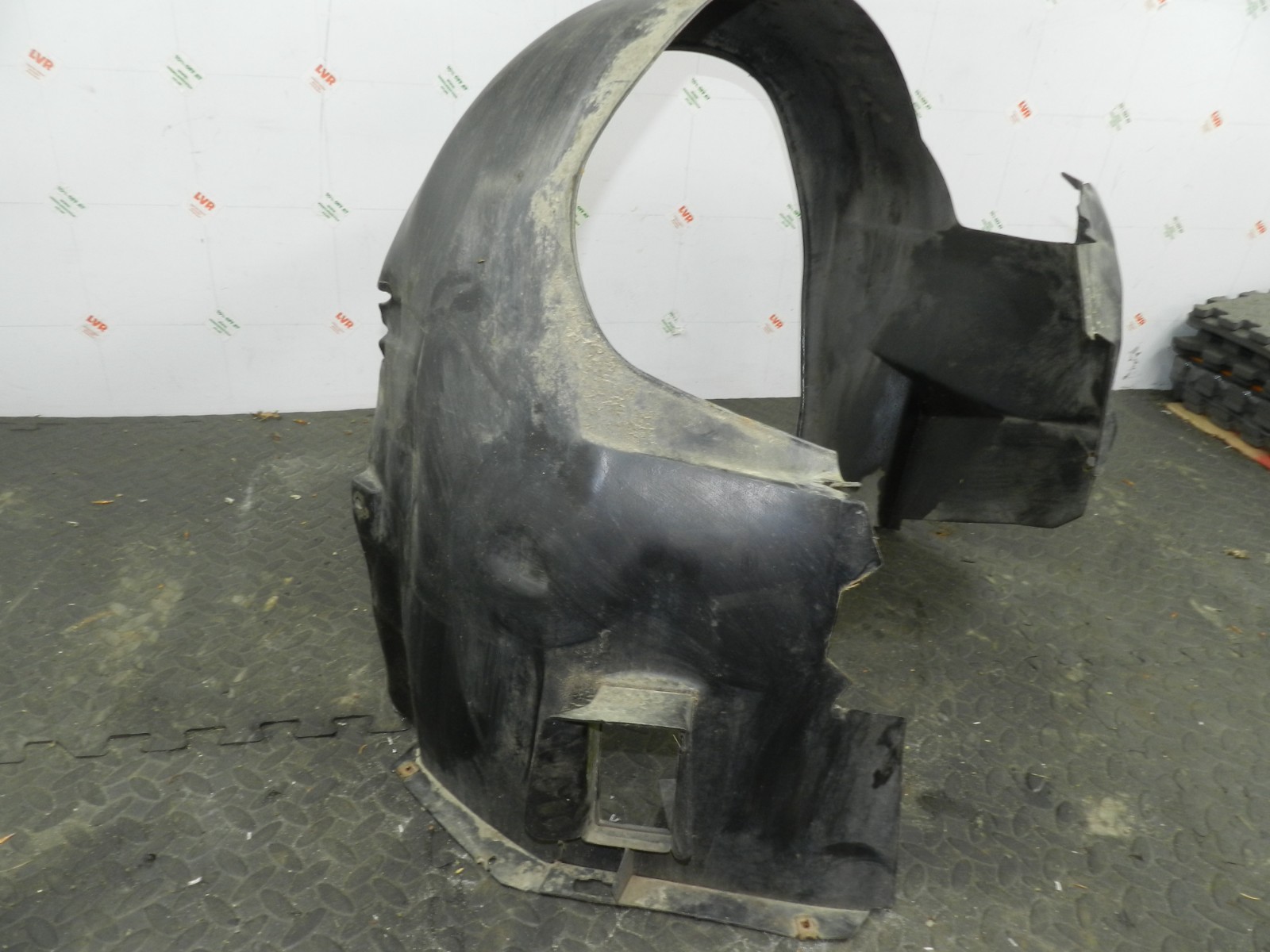 157. 1997 BMW 323I E36 CONVERTIBLE. DRIVER SIDE FRONT WHEEL ARCH - Image 8