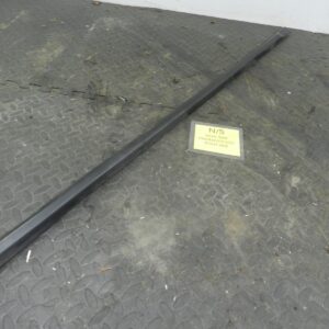 157. 1997 BMW 323I E36 CONVERTIBLE. PASSENGER SIDE DOOR BUMP TRIM