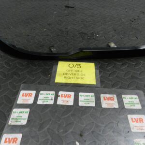 143. 2003 BMW E46 318Ci CONVERTIBLE. DRIVER SIDE HEADLIGHT TRIM IN BLACK