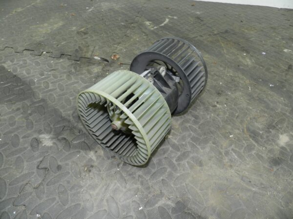 157. 1997 BMW 323I E36 CONVERTIBLE. HEATER BLOWER FAN MOTOR