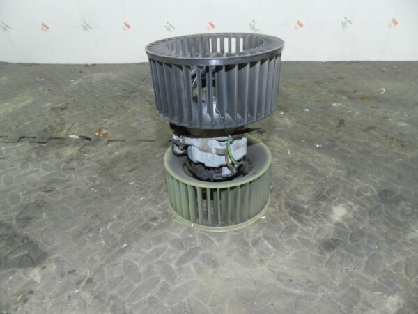 157. 1997 BMW 323I E36 CONVERTIBLE. HEATER BLOWER FAN MOTOR - Image 4
