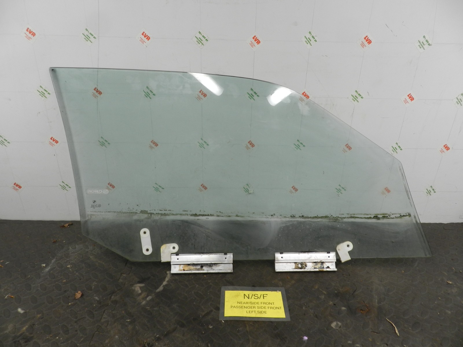 157. 1997 BMW 323I E36 CONVERTIBLE. PASSENGER SIDE WINDOW GLASS - Image 4