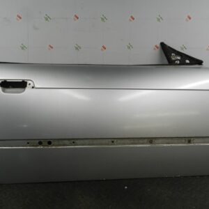 157. 1997 BMW 323I E36 CONVERTIBLE. DRIVER SIDE DOOR SHELL IN SILVER