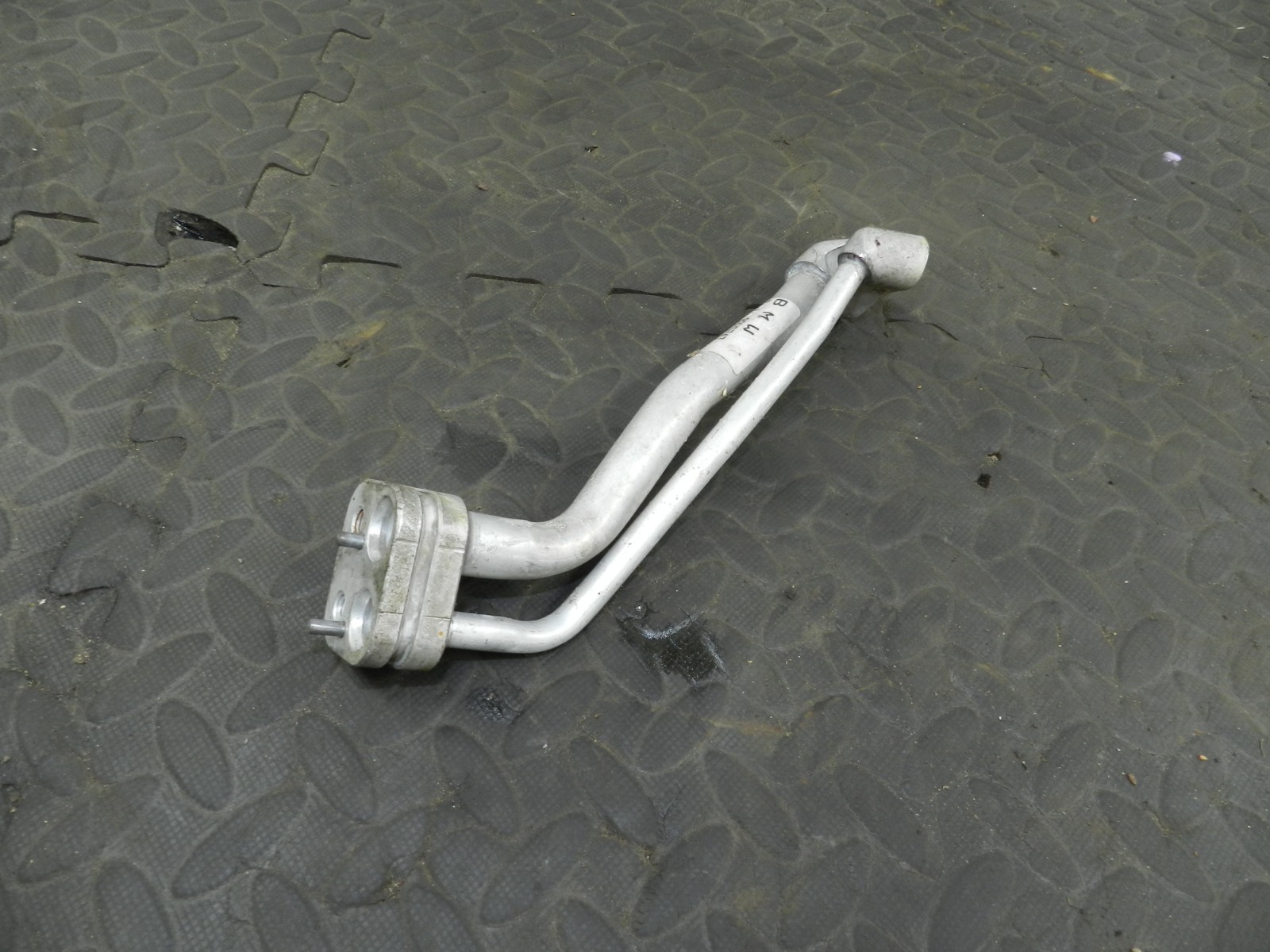 157. 1997 BMW 323I E36 CONVERTIBLE. AIR CON PIPE 8375747