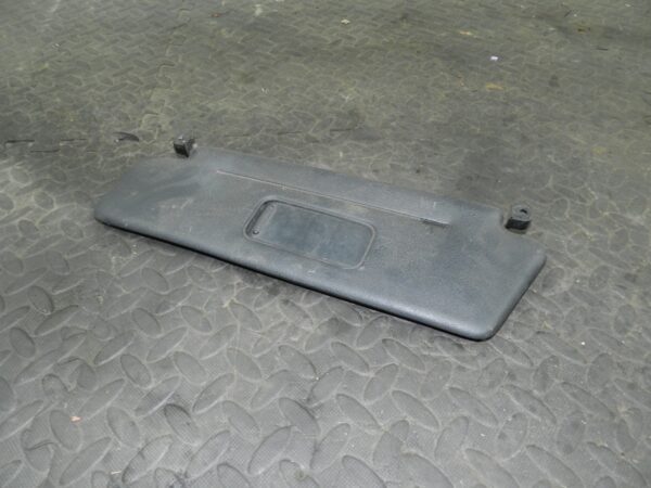 157. 1997 BMW 323I E36 CONVERTIBLE. DRIVER SIDE SUN VISOR