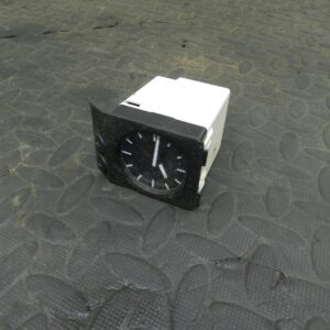 157. 1997 BMW 323I E36 CONVERTIBLE. ANALOG CLOCK 1387414