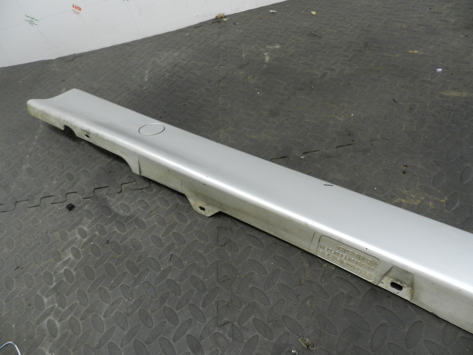 157. 1997 BMW 323I E36 CONVERTIBLE. DRIVER SIDE SKIRT IN SILVER 8177862 - Image 2