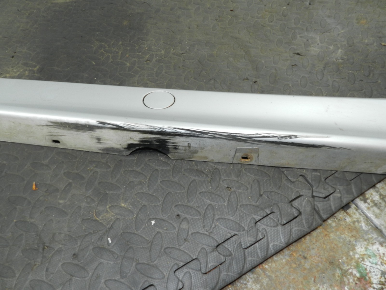 157. 1997 BMW 323I E36 CONVERTIBLE. DRIVER SIDE SKIRT IN SILVER 8177862 - Image 4