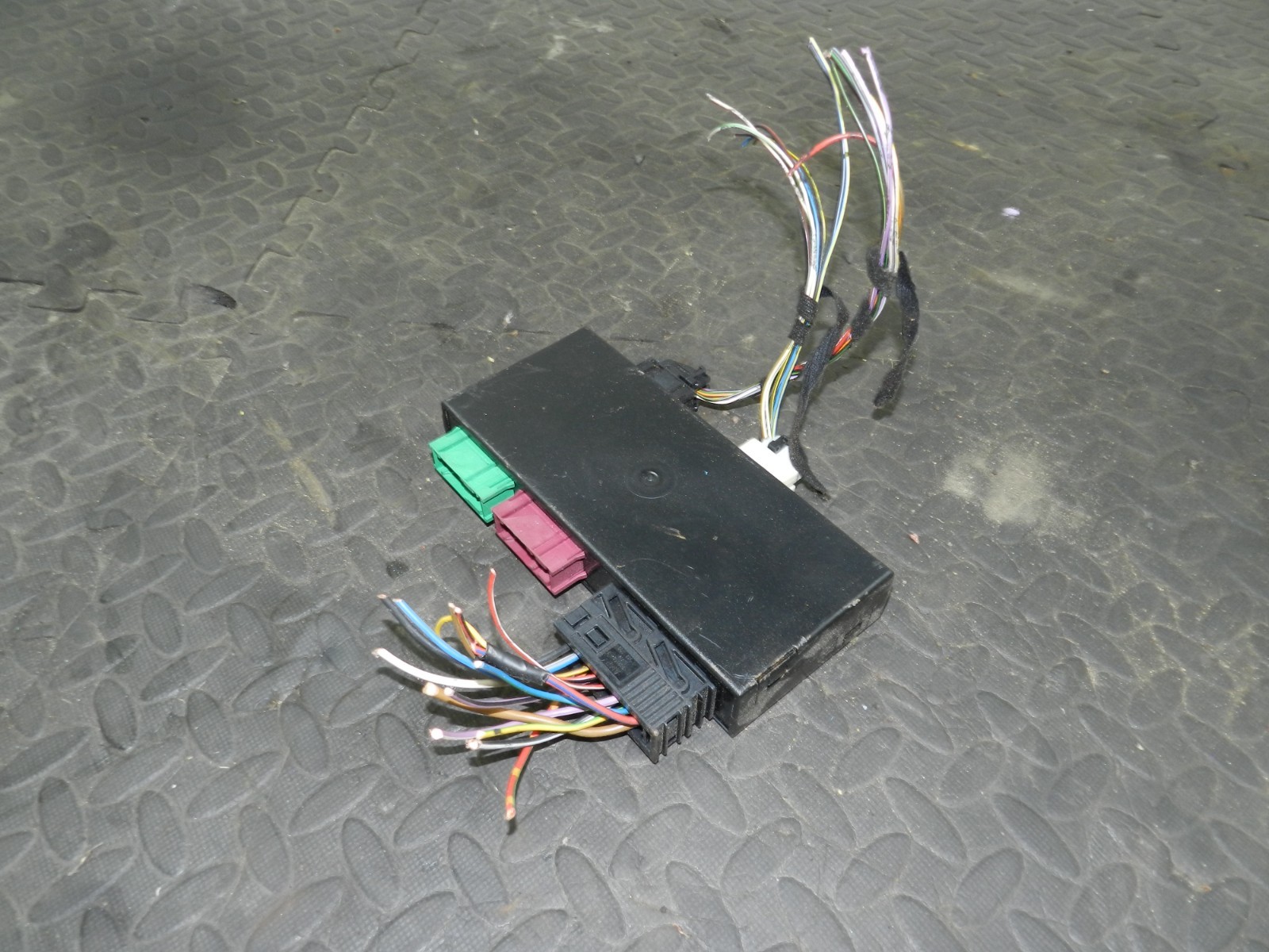 157. 1997 BMW 323I E36 CONVERTIBLE. BODY CONTROL MODULE ECU 8387528