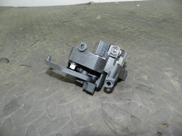 157. 1997 BMW 323I E36 CONVERTIBLE. HEATER CONTROL FLAP ACTUATOR 8391374 - Image 2