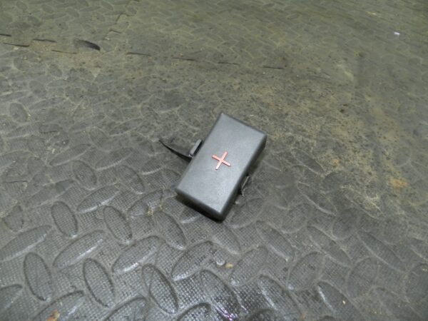 157. 1997 BMW 323I E36 CONVERTIBLE. POWER TERMINAL COVER
