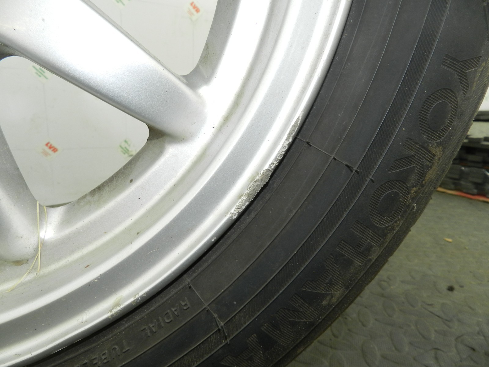 157. 1997 BMW 323I E36 CONVERTIBLE. SET OF 4 ALLOY WHEELS - Image 2