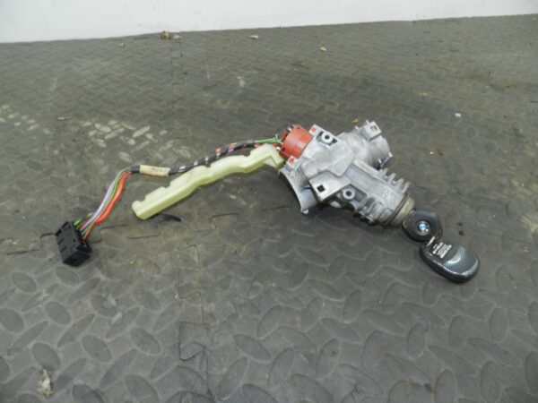 157. 1997 BMW 323I E36 CONVERTIBLE. IGNITION BARRE AND KEY LOCK WITH DOOR LOCKS - Image 2