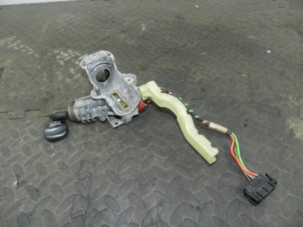 157. 1997 BMW 323I E36 CONVERTIBLE. IGNITION BARRE AND KEY LOCK WITH DOOR LOCKS - Image 3