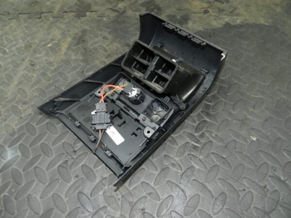 161, 2008 VOLKSWAGEN PASSAT B6 ESTATE. CENTRE CONSOLE REAR PANEL - Image 4