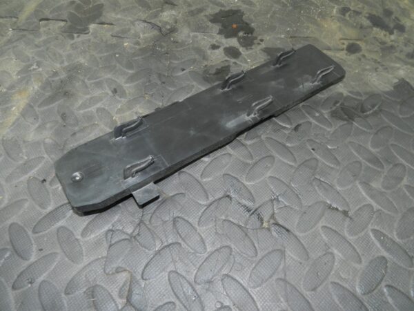 161, 2008 VOLKSWAGEN PASSAT B6 ESTATE. CABIN POLLEN FILTER COVER TRIM