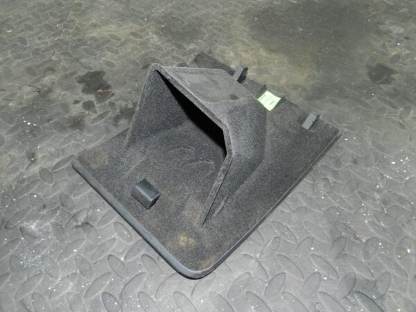 161, 2008 VOLKSWAGEN PASSAT B6 ESTATE. STORAGE POCKET CUBBY
