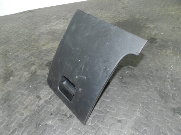 161, 2008 VOLKSWAGEN PASSAT B6 ESTATE. STORAGE POCKET CUBBY - Image 3