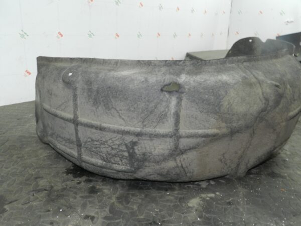 161, 2008 VOLKSWAGEN PASSAT B6 ESTATE. DRIVER SIDE REAR WHEEL ARCH LINER - Image 3