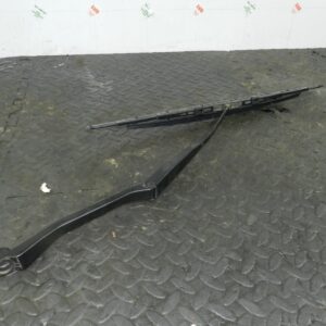 (145) 2003 TOYOTA RAV 4 MK2. WIPER ARM