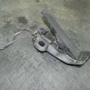 161, 2008 VOLKSWAGEN PASSAT B6 ESTATE. ACCELERATOR PEDAL THROTTLE
