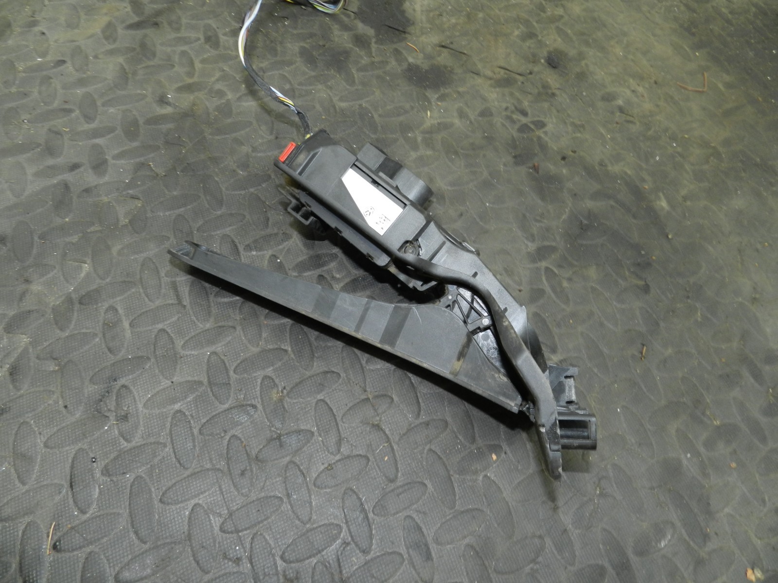 161, 2008 VOLKSWAGEN PASSAT B6 ESTATE. ACCELERATOR PEDAL THROTTLE - Image 2