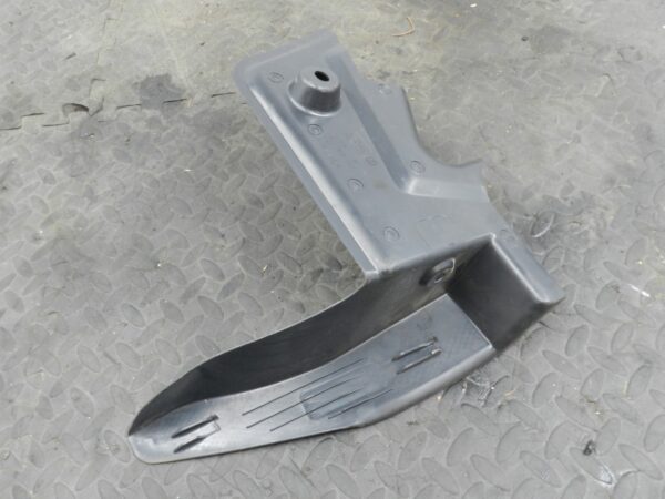 161, 2008 VOLKSWAGEN PASSAT B6 ESTATE. PLASTIC FOOT REST TRIM - Image 3