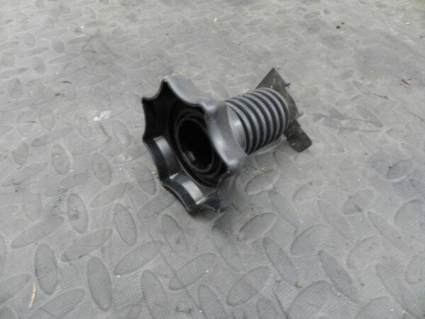 161, 2008 VOLKSWAGEN PASSAT B6 ESTATE. SPARE WHEEL CLAMP SECURING