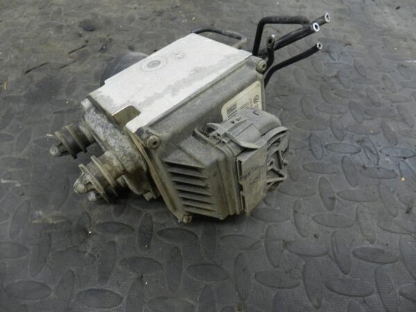 161, 2008 VOLKSWAGEN PASSAT B6 ESTATE. ABS PUMP - Image 3